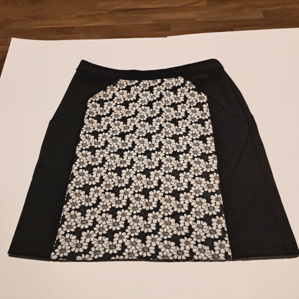 Women's black and white shirt